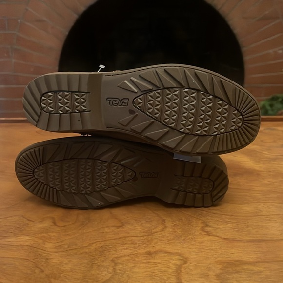 Teva Ellery Ankle Boot - Picture 4 of 4